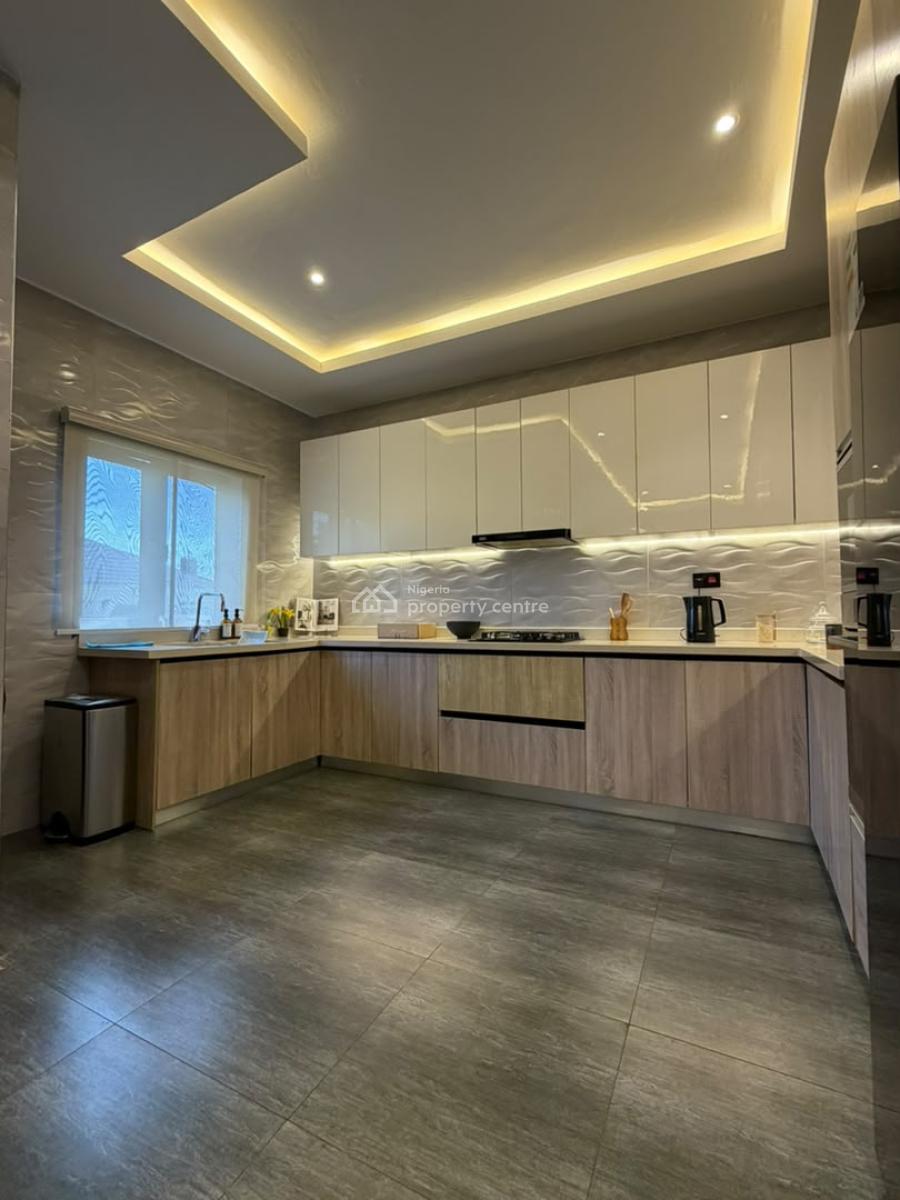 Direct Brief  4 Bedroom Corner Piece Terrace with Maidens Room, Atlantic Beach Estate By New Road Chevron, Lekki, Lekki, Lagos, Terraced Duplex for Sale