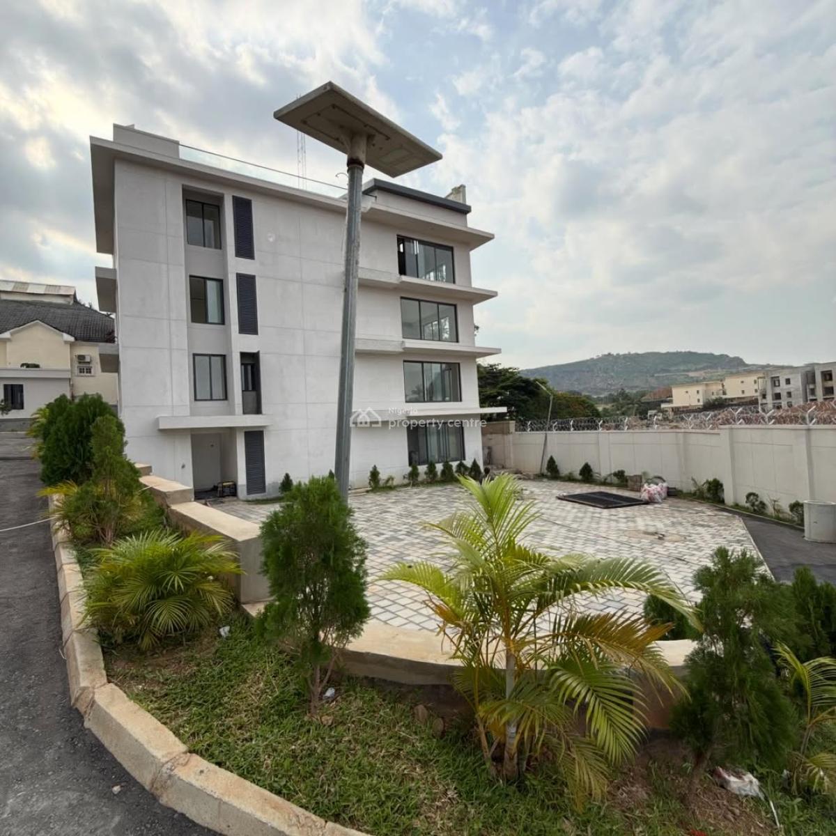 Luxury 3 Bedroom Apartments & Penthouse, Maitama District, Abuja, Flat / Apartment for Sale
