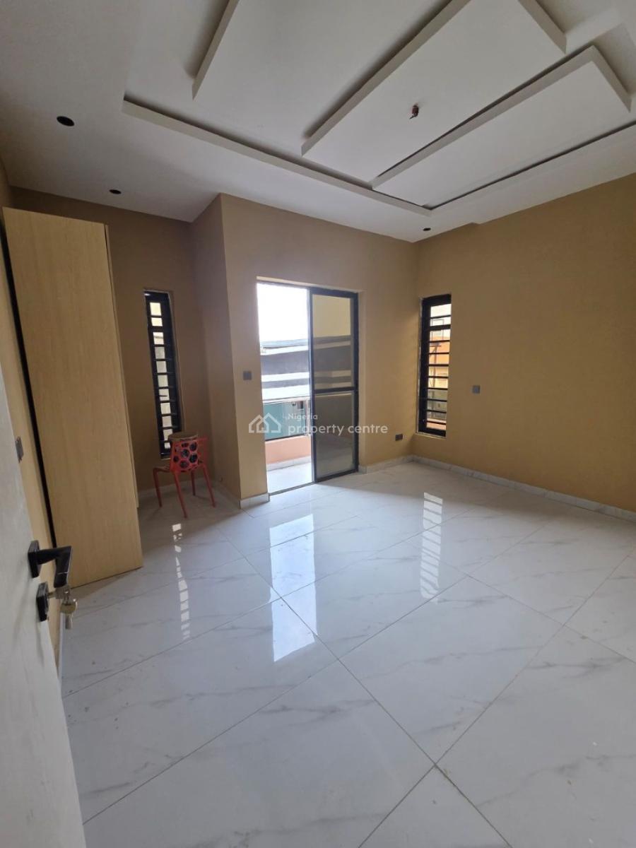 Excellently Built 3 Bedroom Apartment with in a Secured Estate, Maryland, Ikeja, Lagos, Flat / Apartment for Sale