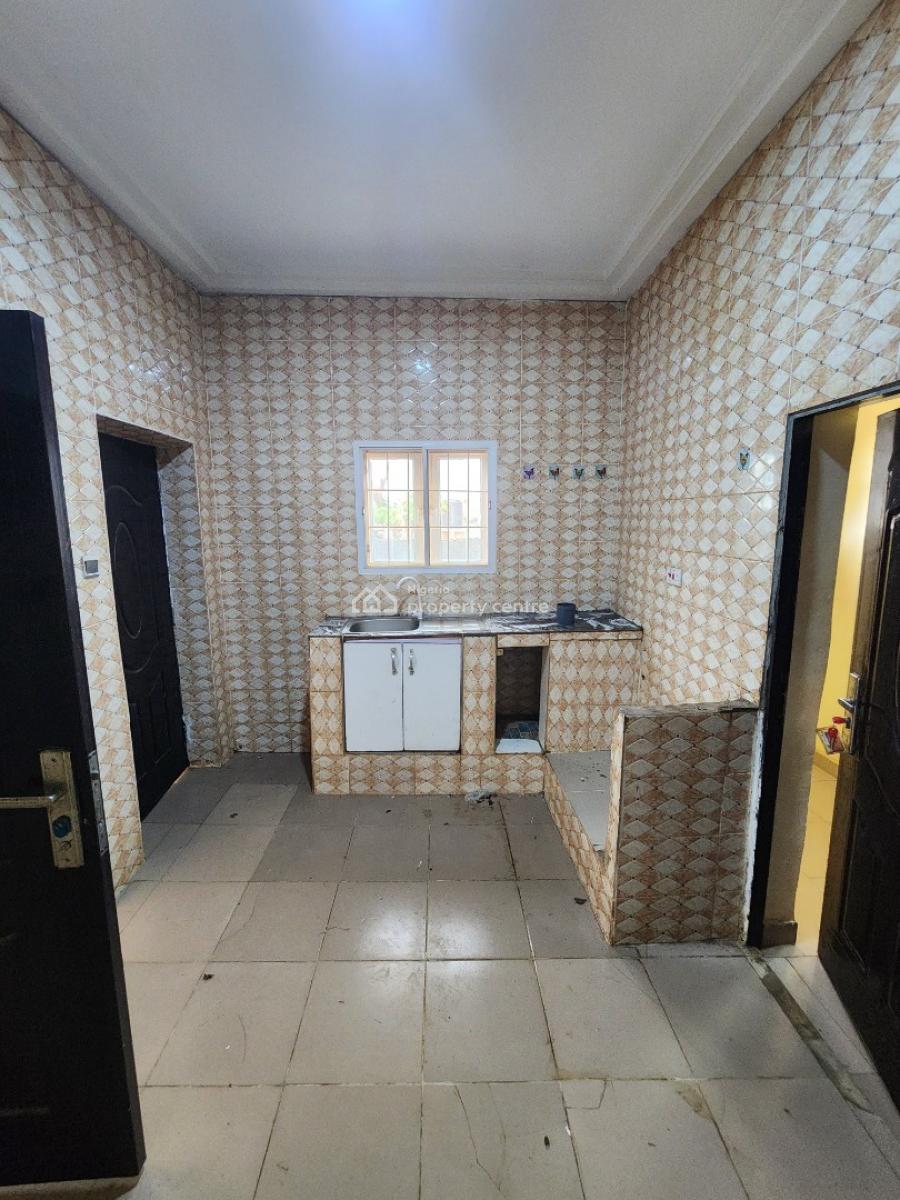Luxury Two Bedroom Block of Flat, Dawaki District, Dawaki, Gwarinpa, Abuja, Flat / Apartment for Rent