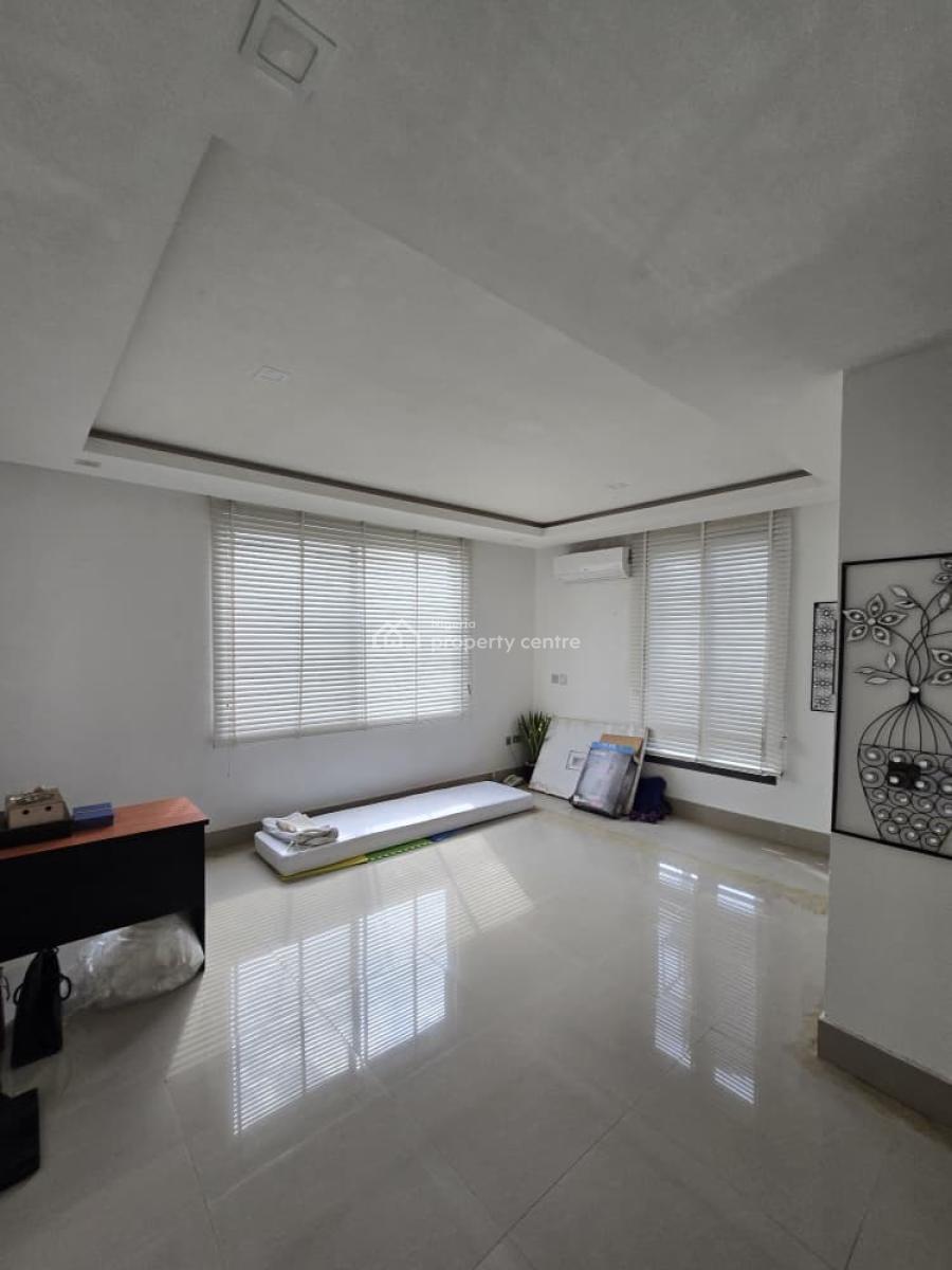 Spacious 1 Bedroom with Pool and Gym, Off Admiralty Way, Lekki, Lagos, Mini Flat (room and Parlour) for Sale
