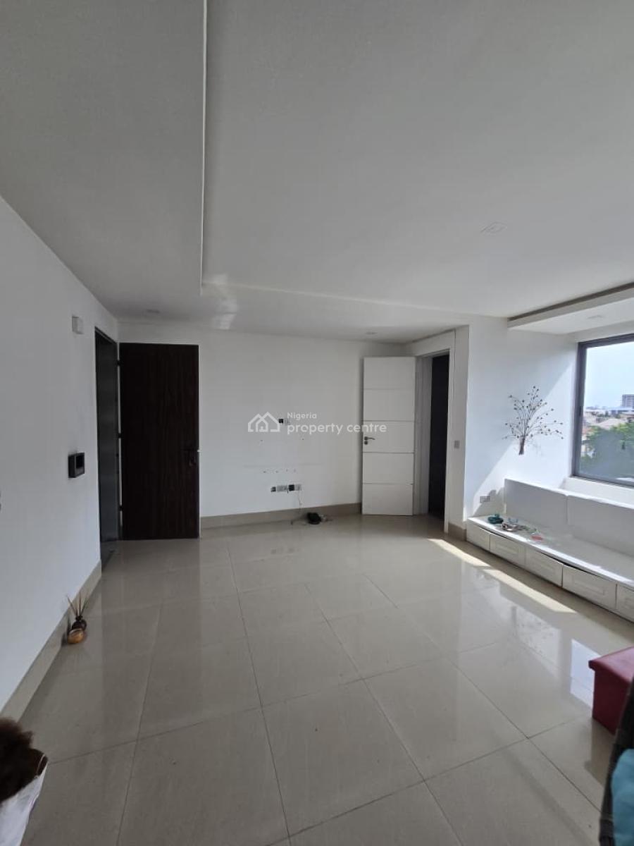 Spacious 1 Bedroom with Pool and Gym, Off Admiralty Way, Lekki, Lagos, Mini Flat (room and Parlour) for Sale
