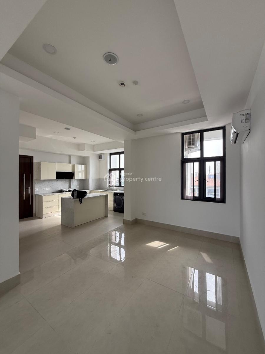 Well Build 3 Bedroom High-rise Apartment, Off Durosinmi Etti Drive, Lekki, Lagos, Flat / Apartment for Sale