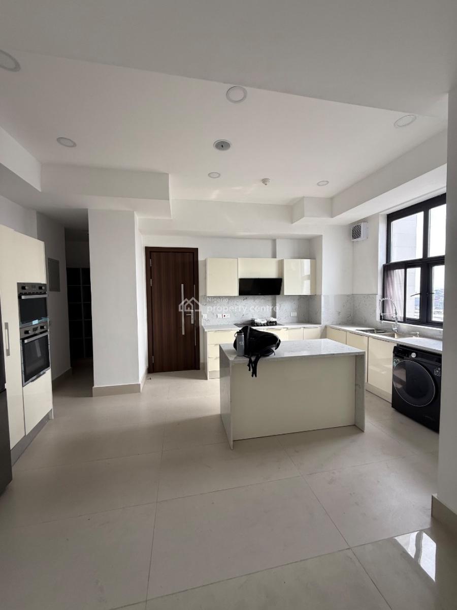 Well Build 3 Bedroom High-rise Apartment, Off Durosinmi Etti Drive, Lekki, Lagos, Flat / Apartment for Sale