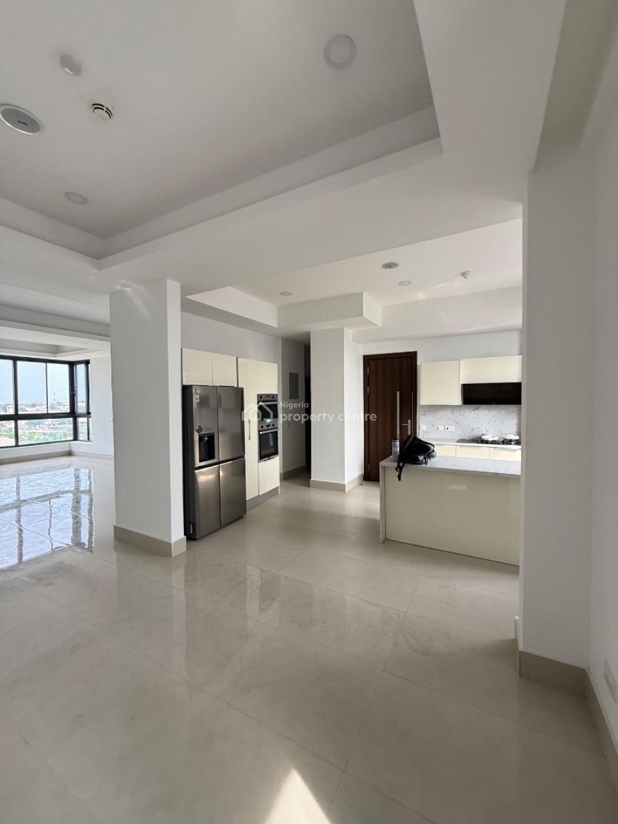 Well Build 3 Bedroom High-rise Apartment, Off Durosinmi Etti Drive, Lekki, Lagos, Flat / Apartment for Sale