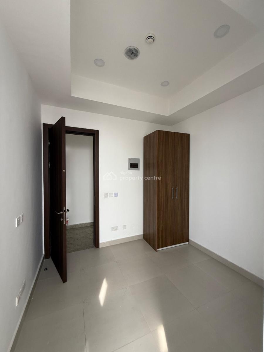 Well Build 3 Bedroom High-rise Apartment, Off Durosinmi Etti Drive, Lekki, Lagos, Flat / Apartment for Sale