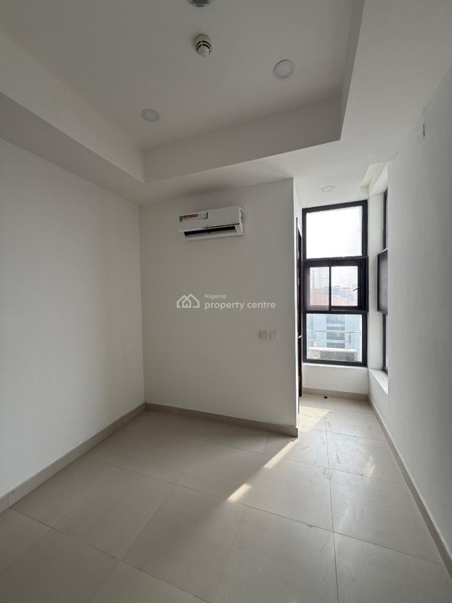 Well Build 3 Bedroom High-rise Apartment, Off Durosinmi Etti Drive, Lekki, Lagos, Flat / Apartment for Sale