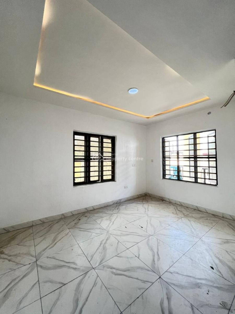 Exclusively Finished 4 Bedroom Terrace Duplex + Communal Pool, Gym, Lekki Phase 1, Lekki, Lagos, Terraced Duplex for Rent
