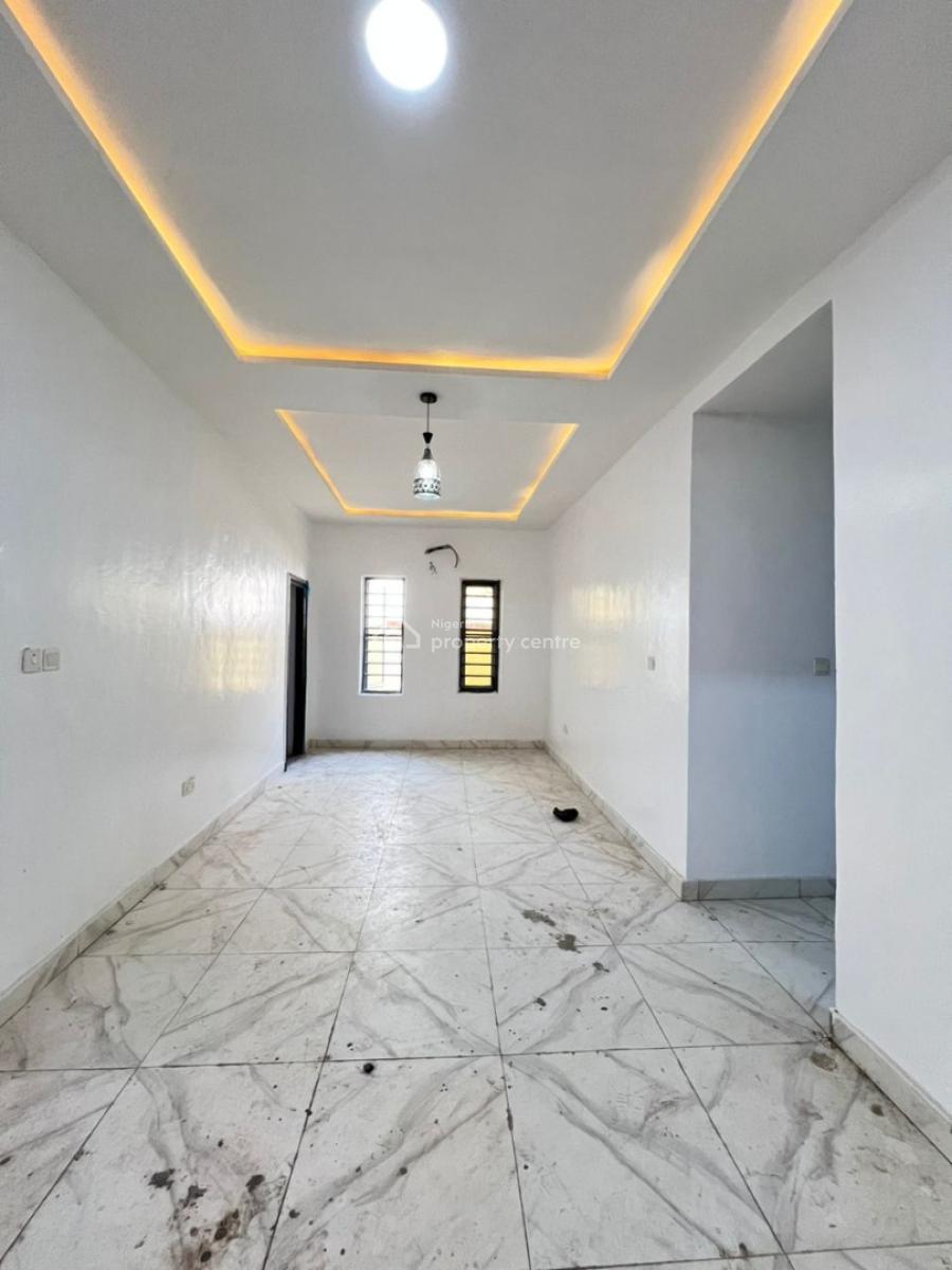 Exclusively Finished 4 Bedroom Terrace Duplex + Communal Pool, Gym, Lekki Phase 1, Lekki, Lagos, Terraced Duplex for Rent