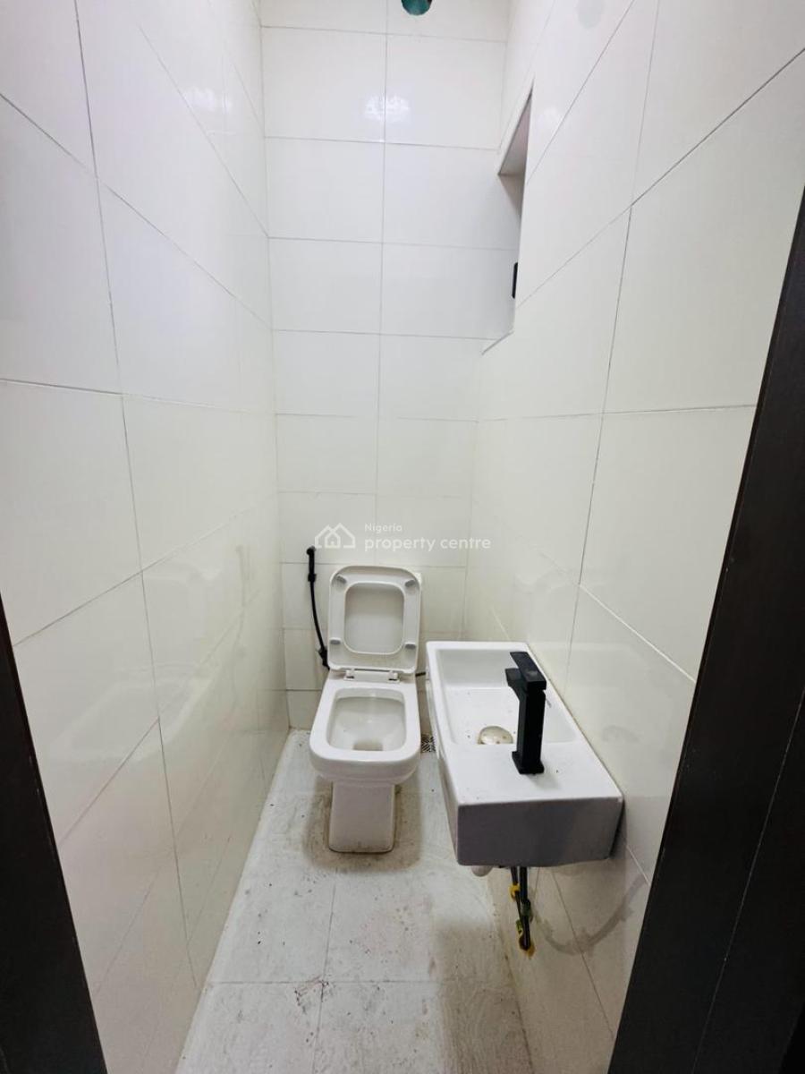 Exclusively Finished 4 Bedroom Terrace Duplex + Communal Pool, Gym, Lekki Phase 1, Lekki, Lagos, Terraced Duplex for Rent