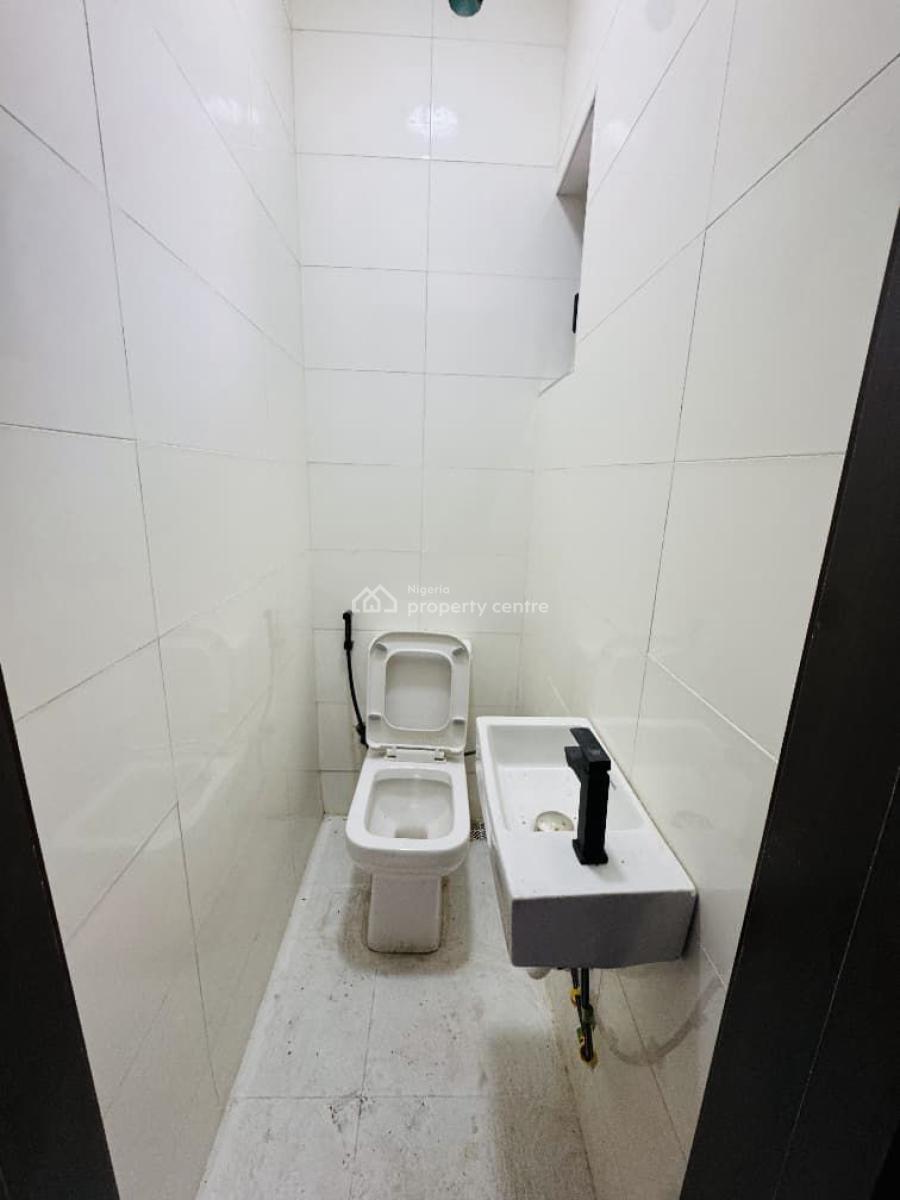 Exclusively Finished 4 Bedroom Terrace Duplex + Communal Pool, Gym, Lekki Phase 1, Lekki, Lagos, Terraced Duplex for Rent