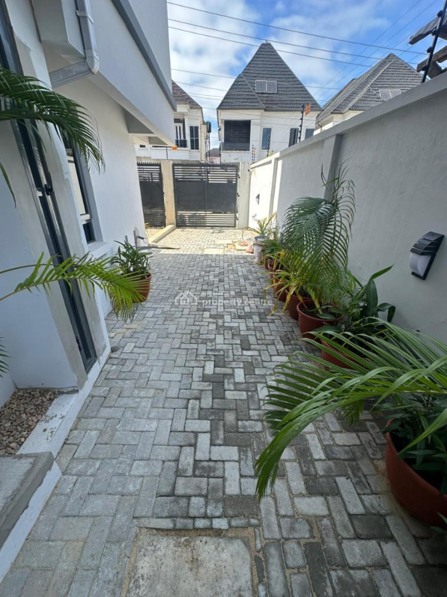 Luxury 2bedroom Apartment, Creeklane, Osapa, Lekki, Lagos, Flat / Apartment for Rent