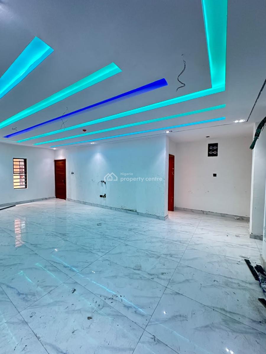 3 Bedroom Apartment with Gym, Swimming Pool and Elevator, Lekki Phase 1, Lekki, Lagos, Flat / Apartment for Sale