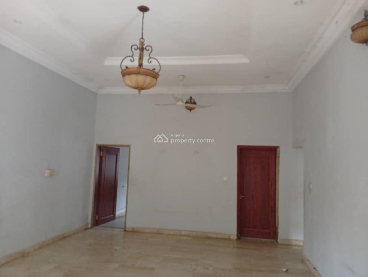 Spacious 4 Bedroom Bungalow, 4th Avenue, Gwarinpa, Abuja, Detached Bungalow for Rent