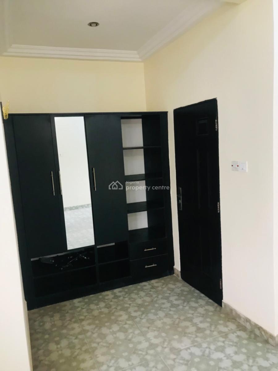 Standard 3 Bedroom Apartment, 2nd Avenue, Gwarinpa, Abuja, Flat / Apartment for Rent