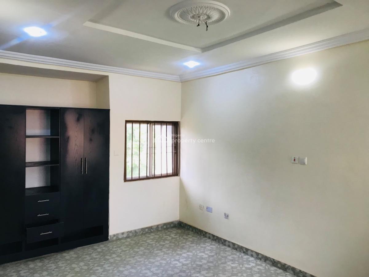 Standard 3 Bedroom Apartment, 2nd Avenue, Gwarinpa, Abuja, Flat / Apartment for Rent