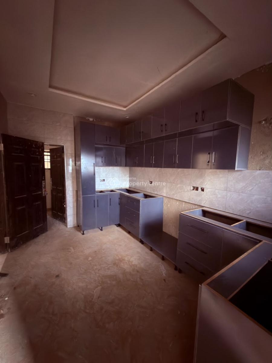 Luxury 3 Bedroom En-suite Flat with Bq, Kado, Abuja, Block of Flats for Sale