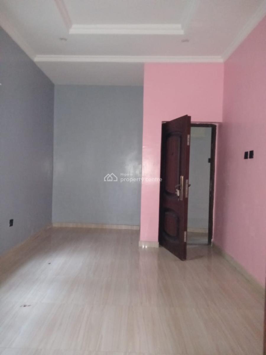 3 Bedroom Flat in a Well Interlocked and Secured Estate, Miniru Estate, Ogombo, Ajah, Lagos, Flat / Apartment for Rent