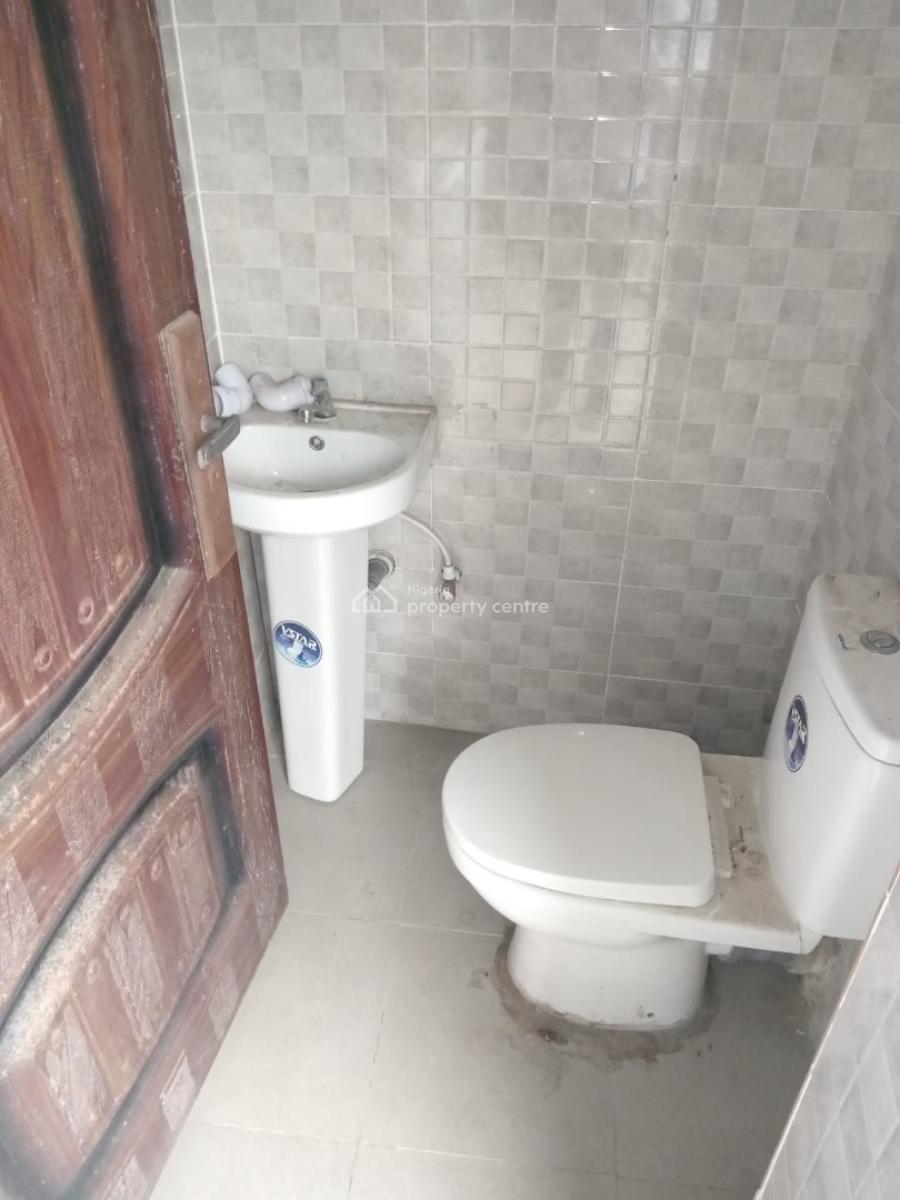 3 Bedroom Flat in a Well Interlocked and Secured Estate, Miniru Estate, Ogombo, Ajah, Lagos, Flat / Apartment for Rent