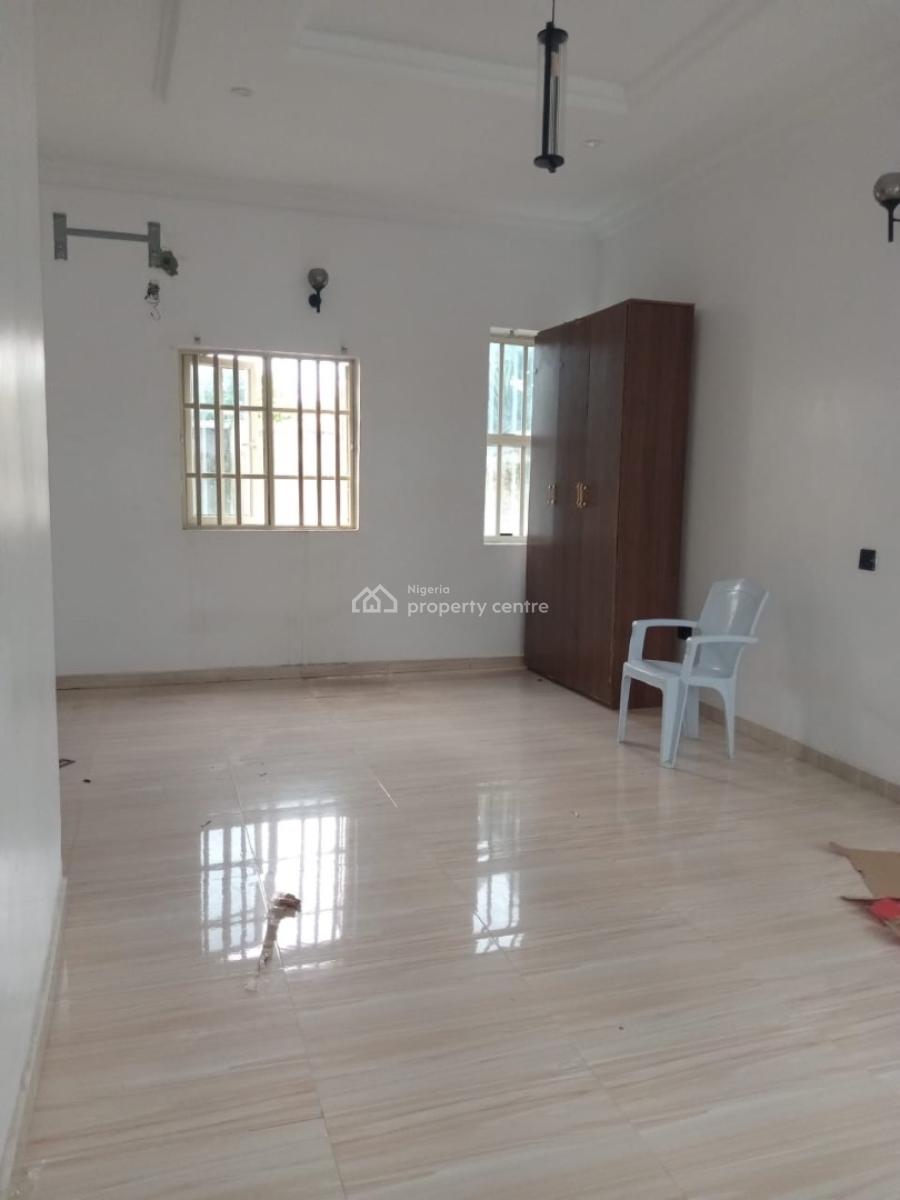 3 Bedroom Flat in a Well Interlocked and Secured Estate, Miniru Estate, Ogombo, Ajah, Lagos, Flat / Apartment for Rent