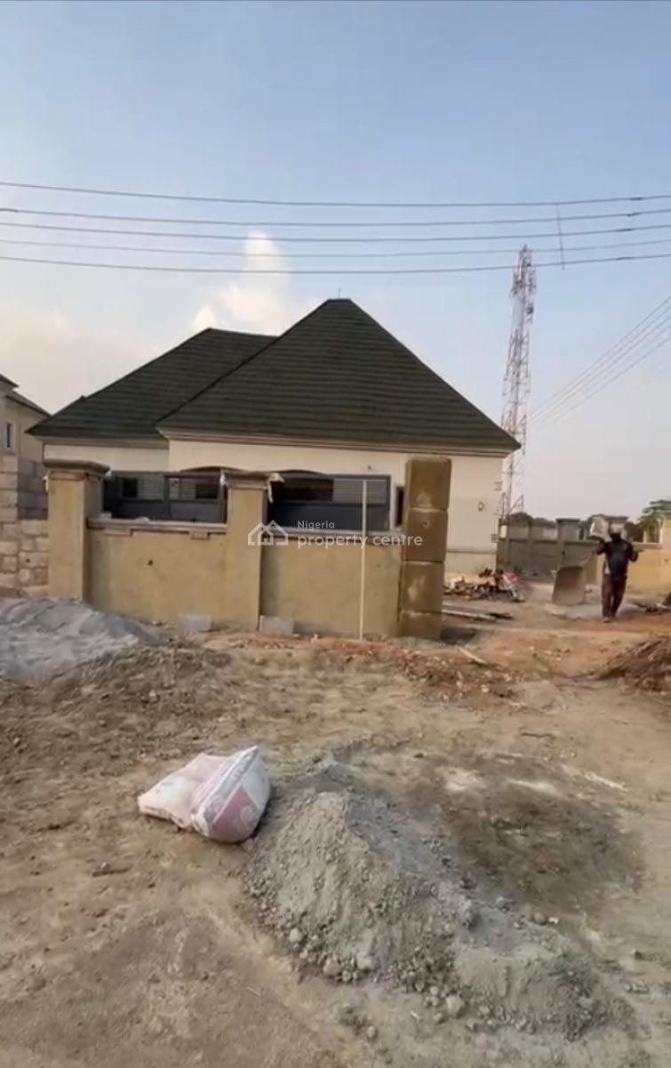 Luxury New 3 Bedroom En-suite Bungalow, Apo Primary Axis, Apo, Abuja, Block of Flats for Sale