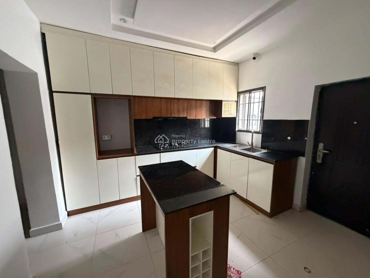 Four Bedroom Terrace Duplex, Guzape District, Abuja, Terraced Duplex for Rent