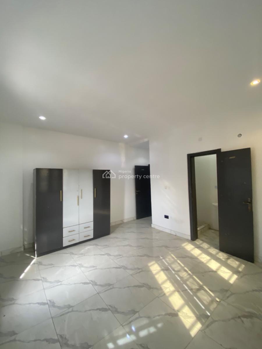 an Executive Two Bedroom Apartment with 24 Hours Electricity, Lekki Scheme2 Abraham Adesanya Ajah, Lekki, Lagos, Flat / Apartment for Rent