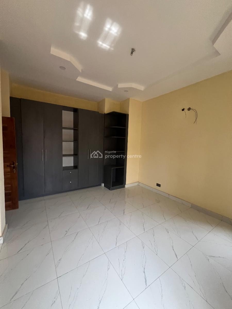 Luxury 3 Bedroom Flat with Private Staircase, Guzape District, Abuja, Flat / Apartment for Rent