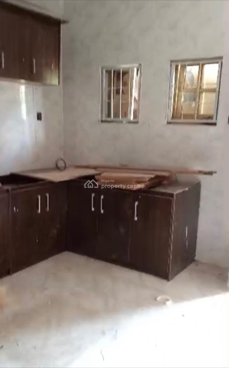 Well Renovated 4 Bedroom En-suite Flat, Wuse Zone, Wuse, Abuja, Block of Flats for Sale