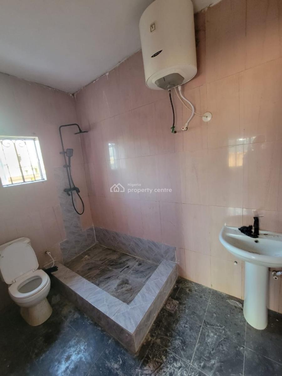 Standard and Spacious 3 Bedroom Flat, Badore, Ajah, Lagos, Flat / Apartment for Rent