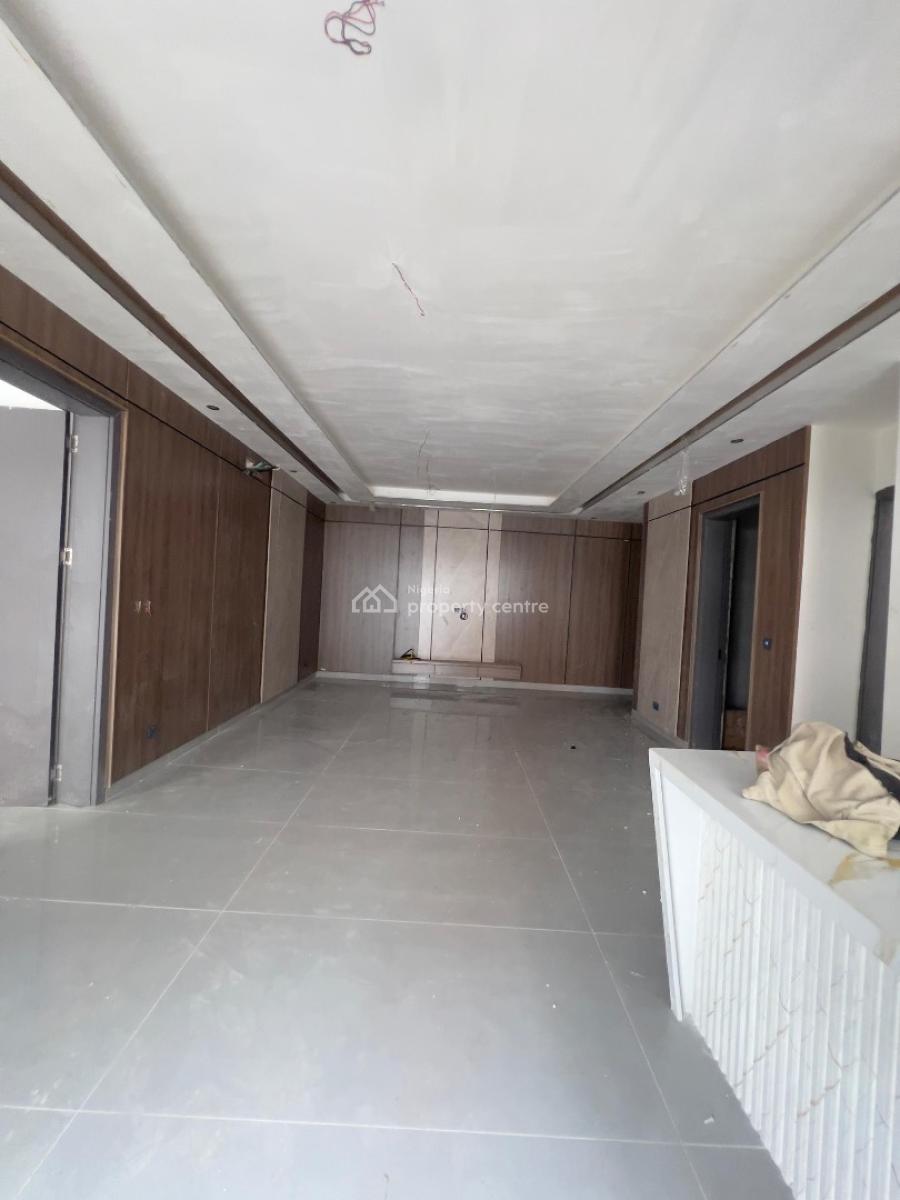 Spacious 2 Bedroom Apartment, Lekki Phase 1, Lekki, Lagos, Block of Flats for Sale