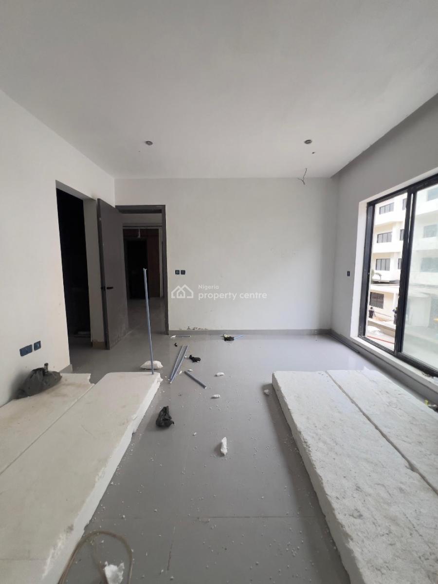Spacious 2 Bedroom Apartment, Lekki Phase 1, Lekki, Lagos, Block of Flats for Sale