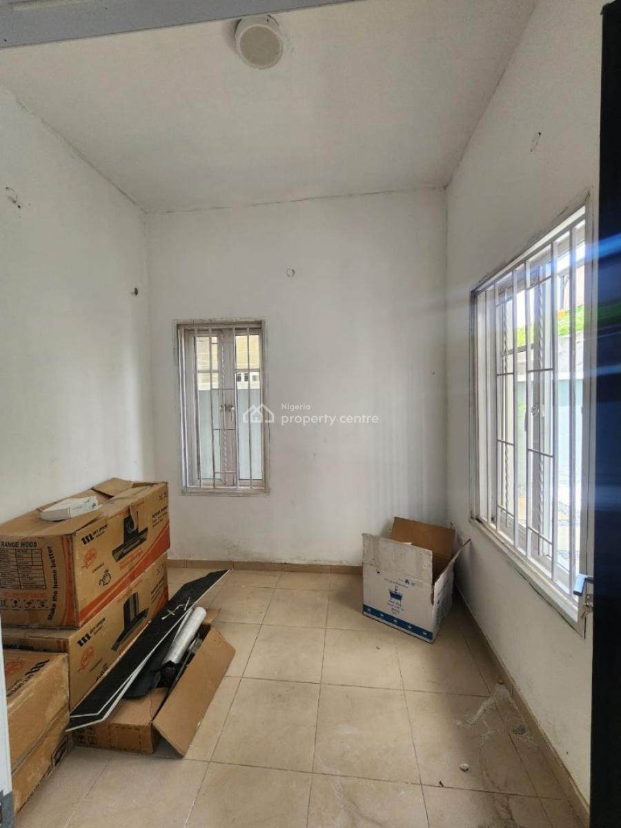 Fully Serviced Self Contained Bq with Private Kitchen, Lekki Phase 1, Lekki, Lagos, Flat / Apartment for Rent