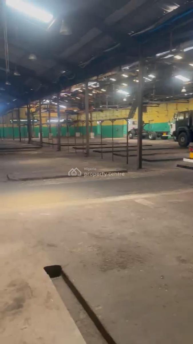 5300 Sqm of Warehouse in Ilupeju, Ilupeju Lagos State, Ilupeju, Lagos, Warehouse for Sale