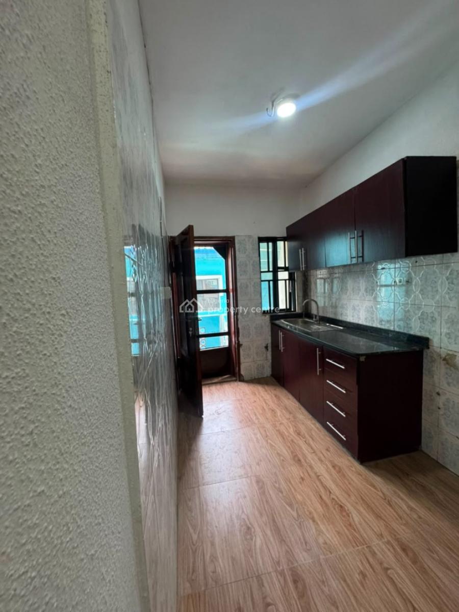 a 3 Bedroom Flat, After Osapa, Before Chevron, Agungi, Lekki, Lagos, Flat / Apartment for Rent
