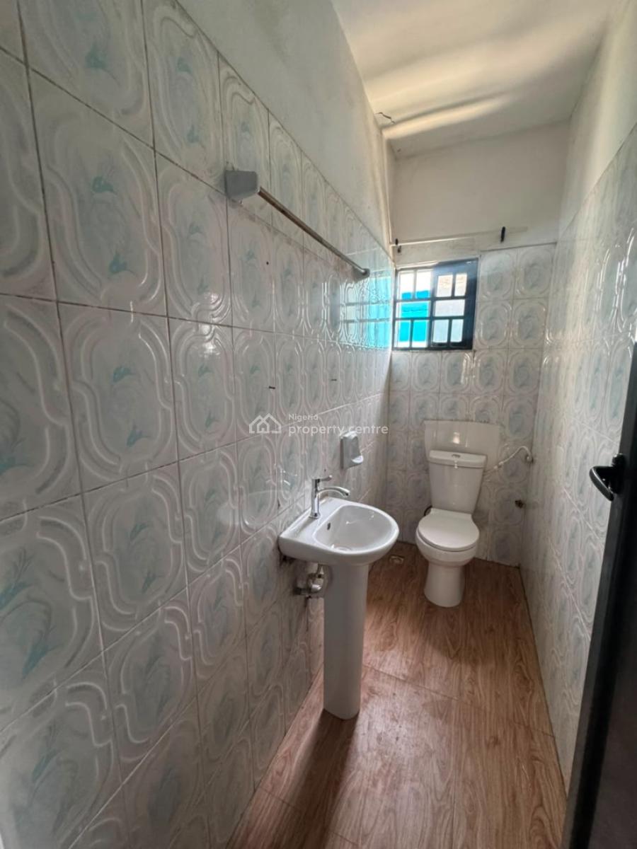 a 3 Bedroom Flat, After Osapa, Before Chevron, Agungi, Lekki, Lagos, Flat / Apartment for Rent