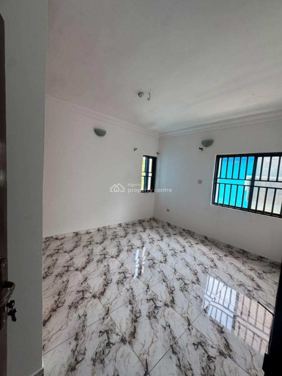 a 3 Bedroom Flat, After Osapa, Before Chevron, Agungi, Lekki, Lagos, Flat / Apartment for Rent