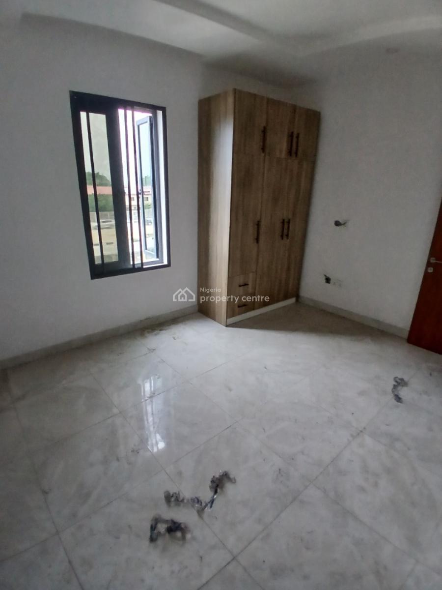 Brand New and Fitted 3 Bedroom En-suite Flat with 1 Room Bq, Elevator, Lekki Phase 1, Lekki, Lagos, Flat / Apartment for Rent