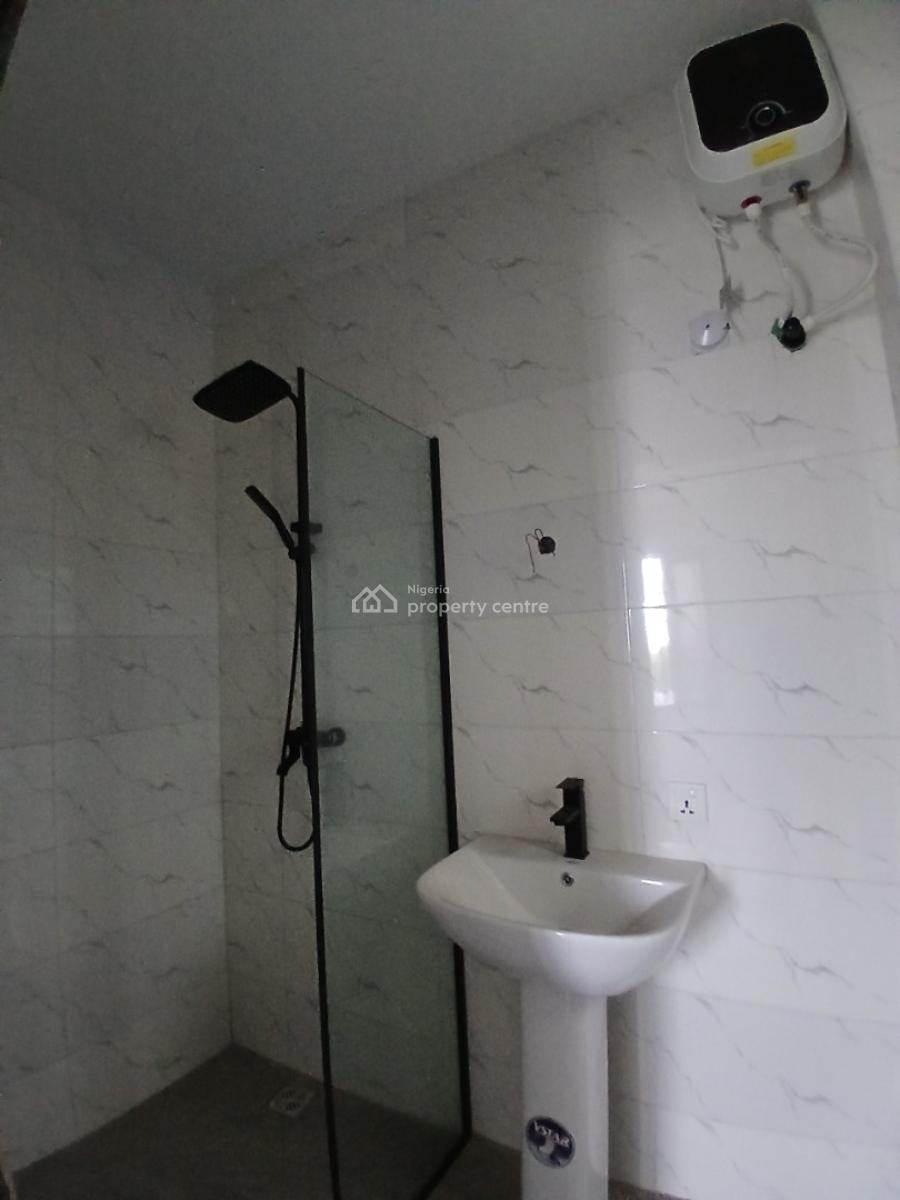 Brand New and Fitted 3 Bedroom En-suite Flat with 1 Room Bq, Elevator, Lekki Phase 1, Lekki, Lagos, Flat / Apartment for Rent