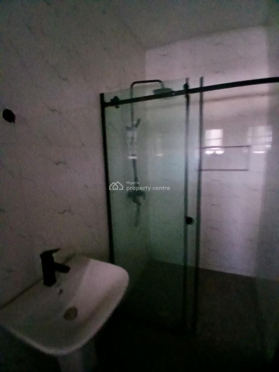 Brand New and Fitted 3 Bedroom En-suite Flat with 1 Room Bq, Elevator, Lekki Phase 1, Lekki, Lagos, Flat / Apartment for Rent