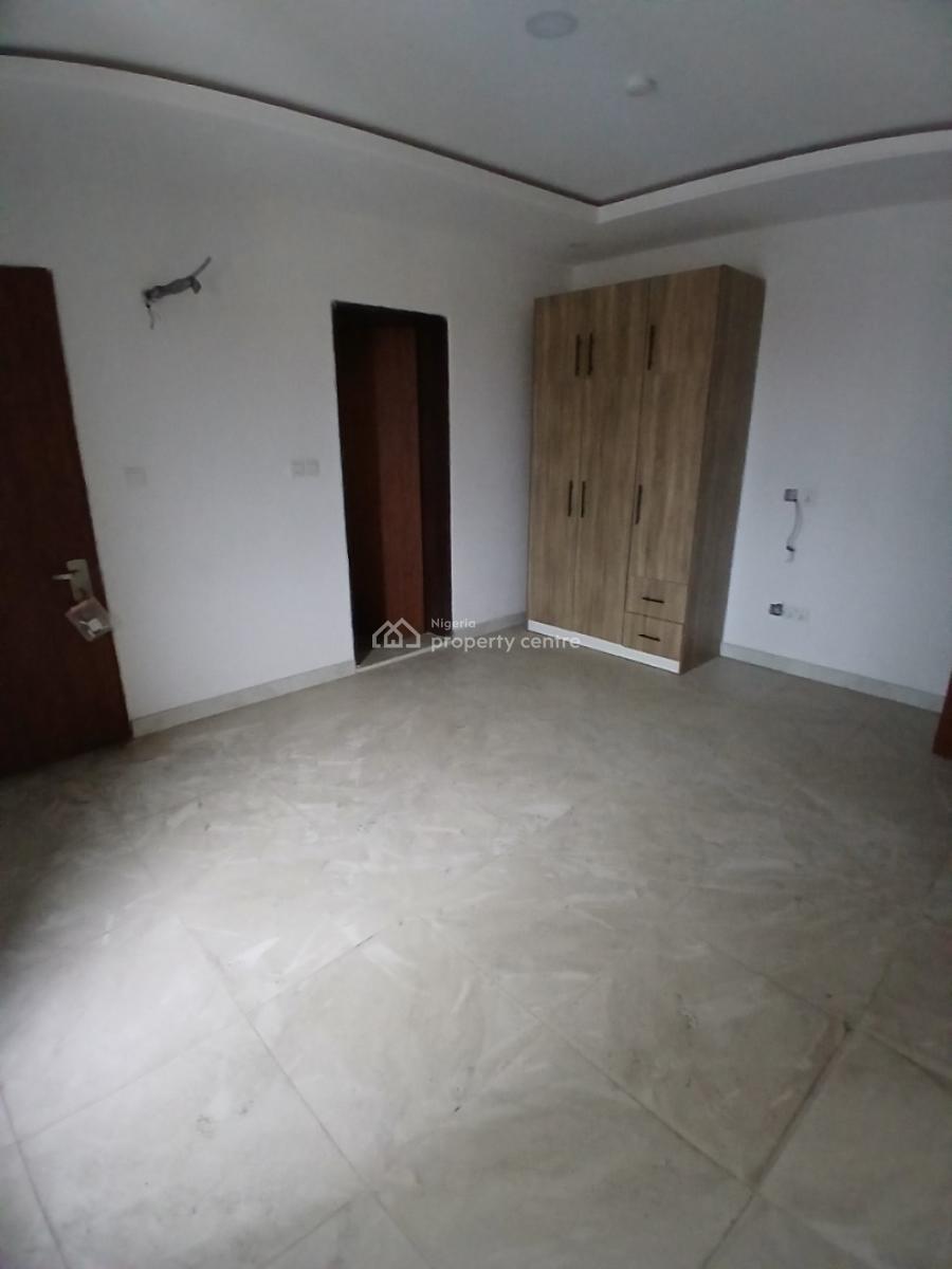 Brand New and Fitted 3 Bedroom En-suite Flat with 1 Room Bq, Elevator, Lekki Phase 1, Lekki, Lagos, Flat / Apartment for Rent