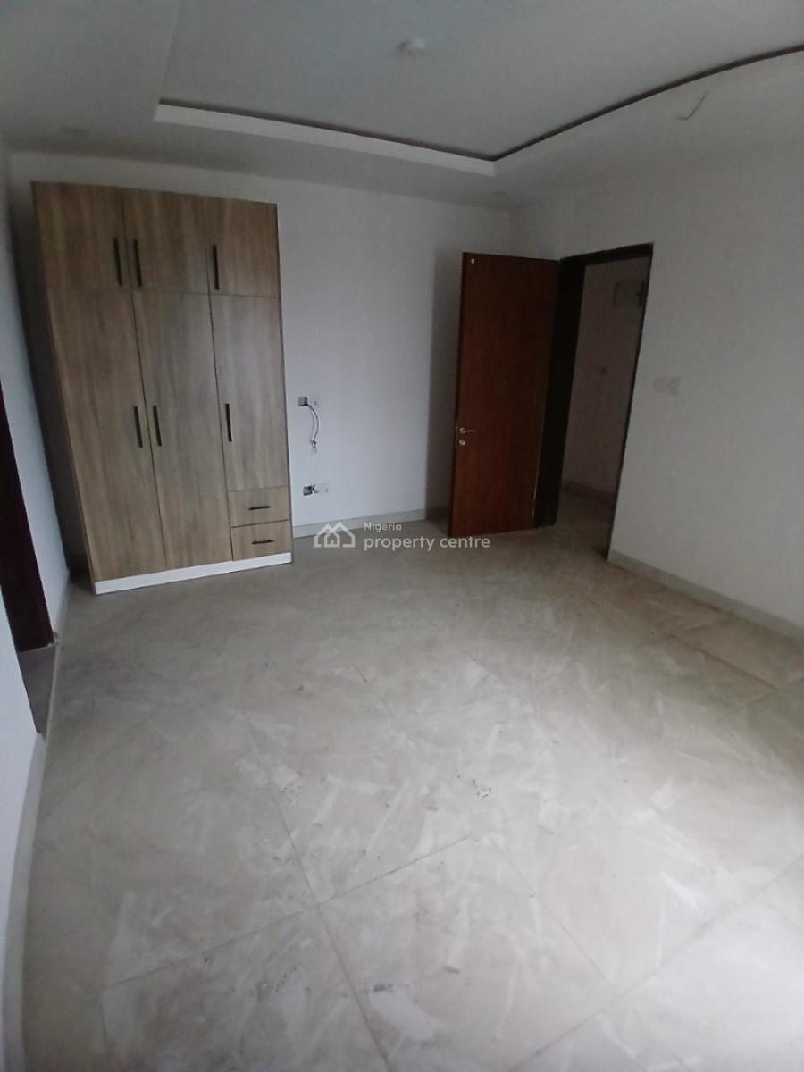 Brand New and Fitted 3 Bedroom En-suite Flat with 1 Room Bq, Elevator, Lekki Phase 1, Lekki, Lagos, Flat / Apartment for Rent