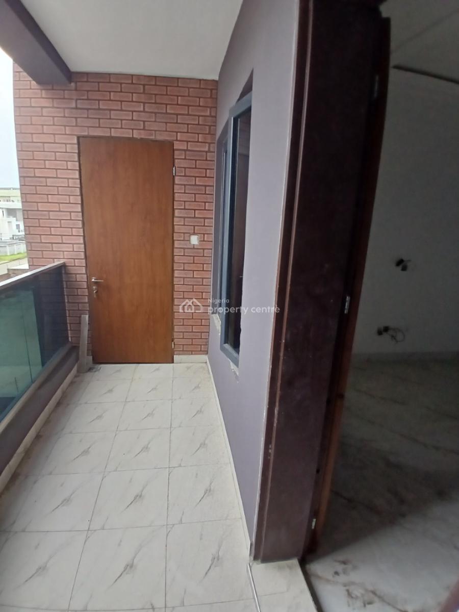 Brand New and Fitted 3 Bedroom En-suite Flat with 1 Room Bq, Elevator, Lekki Phase 1, Lekki, Lagos, Flat / Apartment for Rent