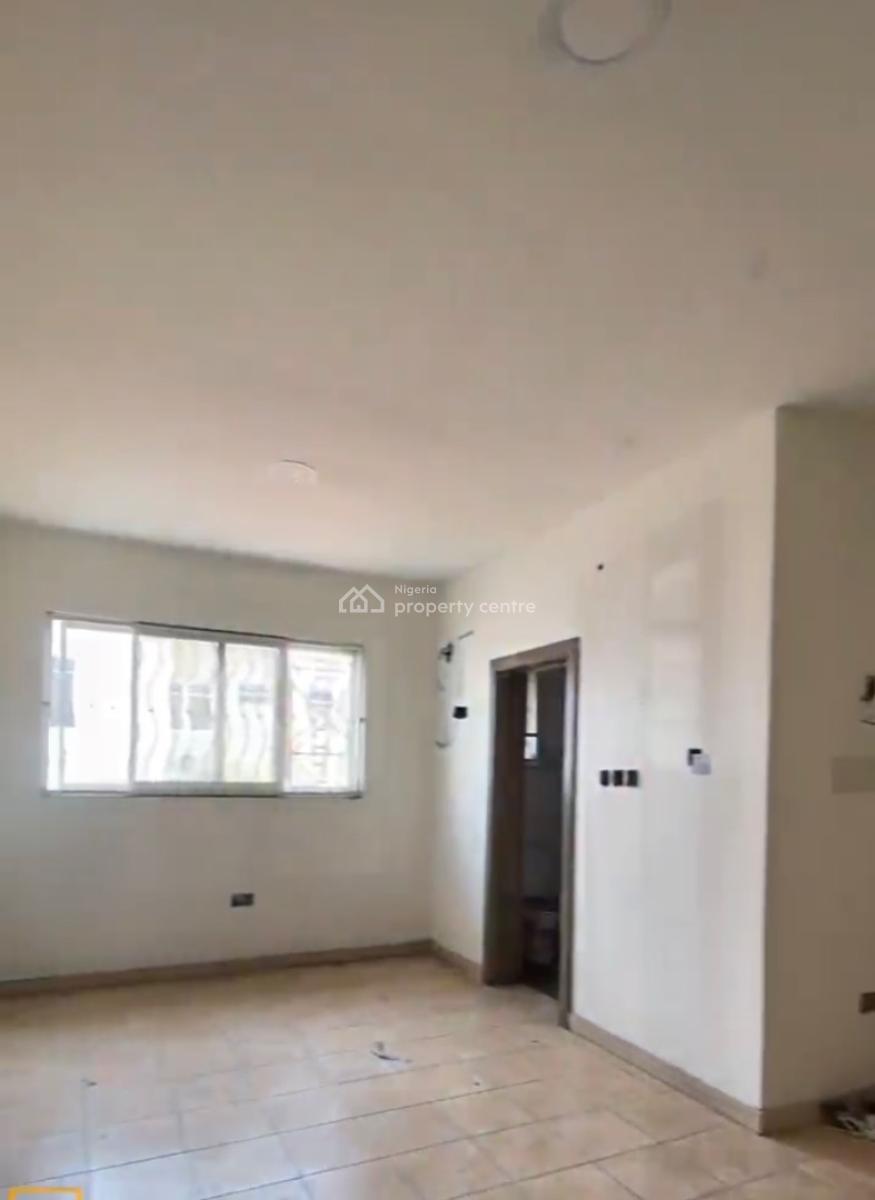 6 Bedroom Semi-detached Duplex with 2 Rooms Bq, Lekki Phase 1, Lekki, Lagos, Commercial Property for Rent