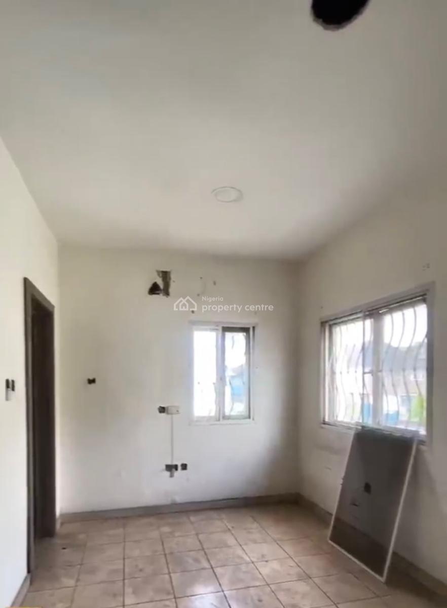 6 Bedroom Semi-detached Duplex with 2 Rooms Bq, Lekki Phase 1, Lekki, Lagos, Commercial Property for Rent