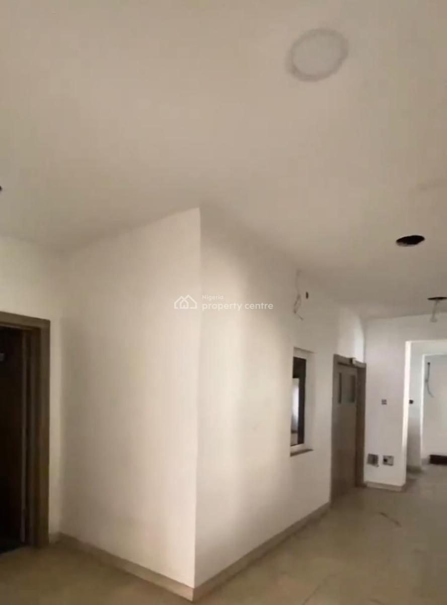 6 Bedroom Semi-detached Duplex with 2 Rooms Bq, Lekki Phase 1, Lekki, Lagos, Commercial Property for Rent