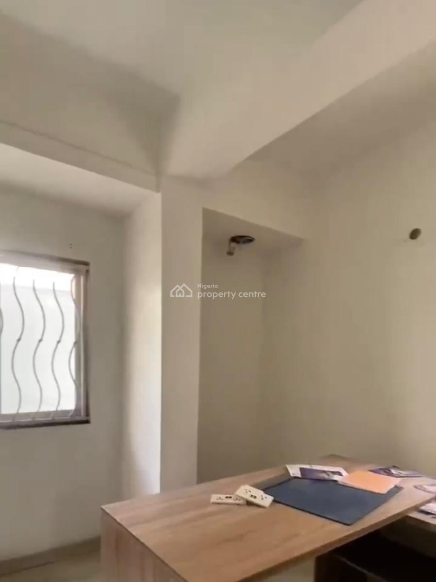 6 Bedroom Semi-detached Duplex with 2 Rooms Bq, Lekki Phase 1, Lekki, Lagos, Commercial Property for Rent