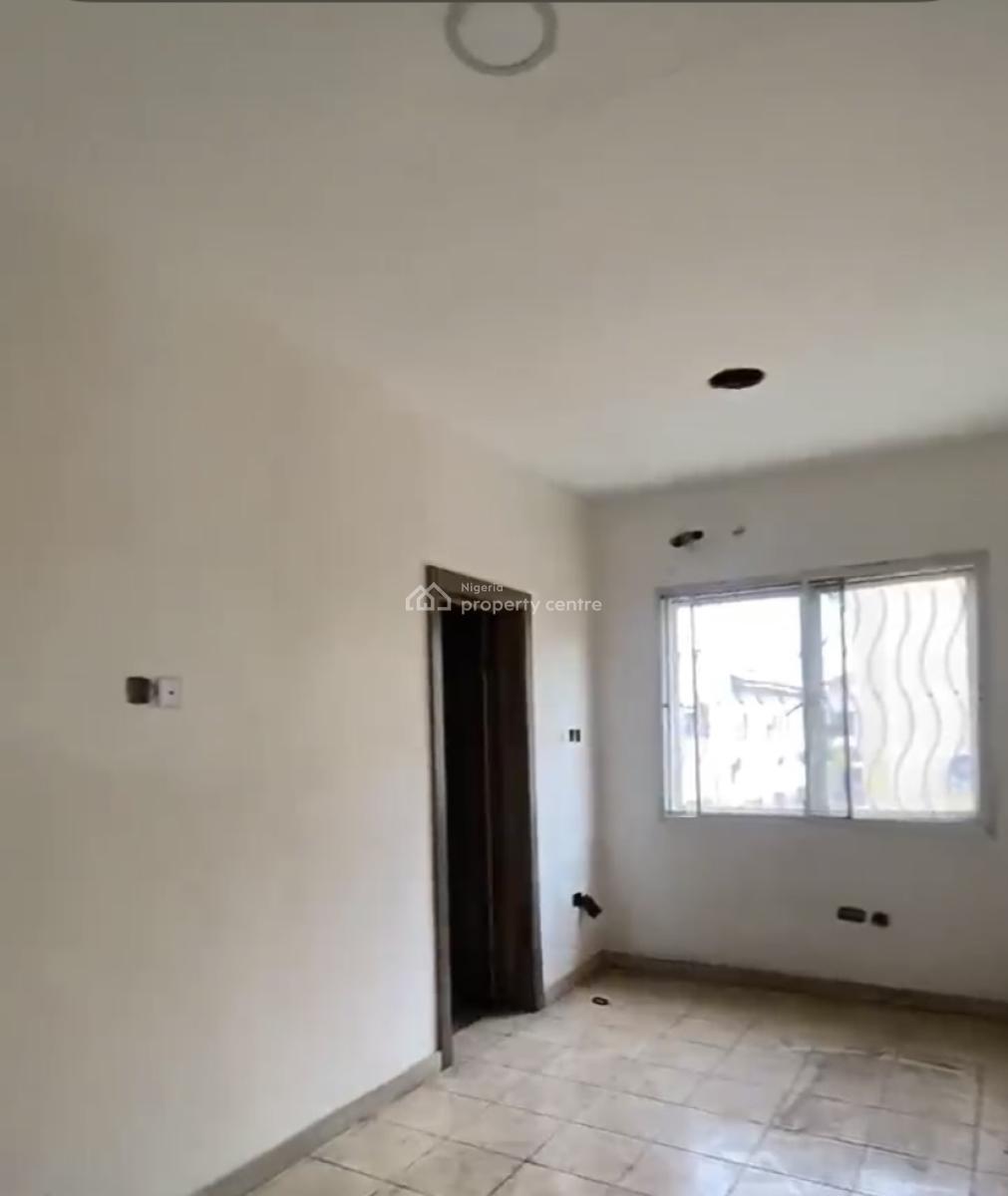 6 Bedroom Semi-detached Duplex with 2 Rooms Bq, Lekki Phase 1, Lekki, Lagos, Commercial Property for Rent