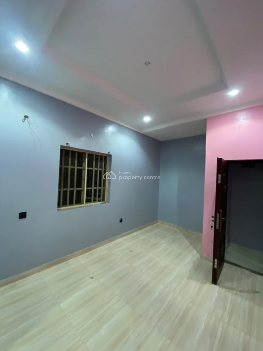 an Executive Three Bedroom Flat in a Fully Interlocked Gated Estate, Peace Land Estate Ogombo Off Abraham Adesanya Ajah., Lekki, Lagos, Flat / Apartment for Rent