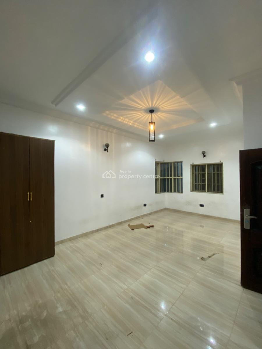 an Executive Three Bedroom Flat in a Fully Interlocked Gated Estate, Peace Land Estate Ogombo Off Abraham Adesanya Ajah., Lekki, Lagos, Flat / Apartment for Rent